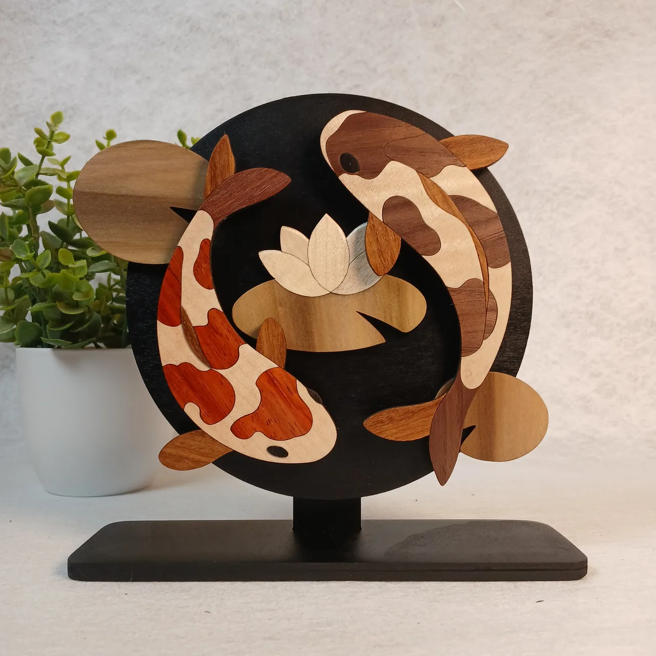 Carpe Koï décorative en bois