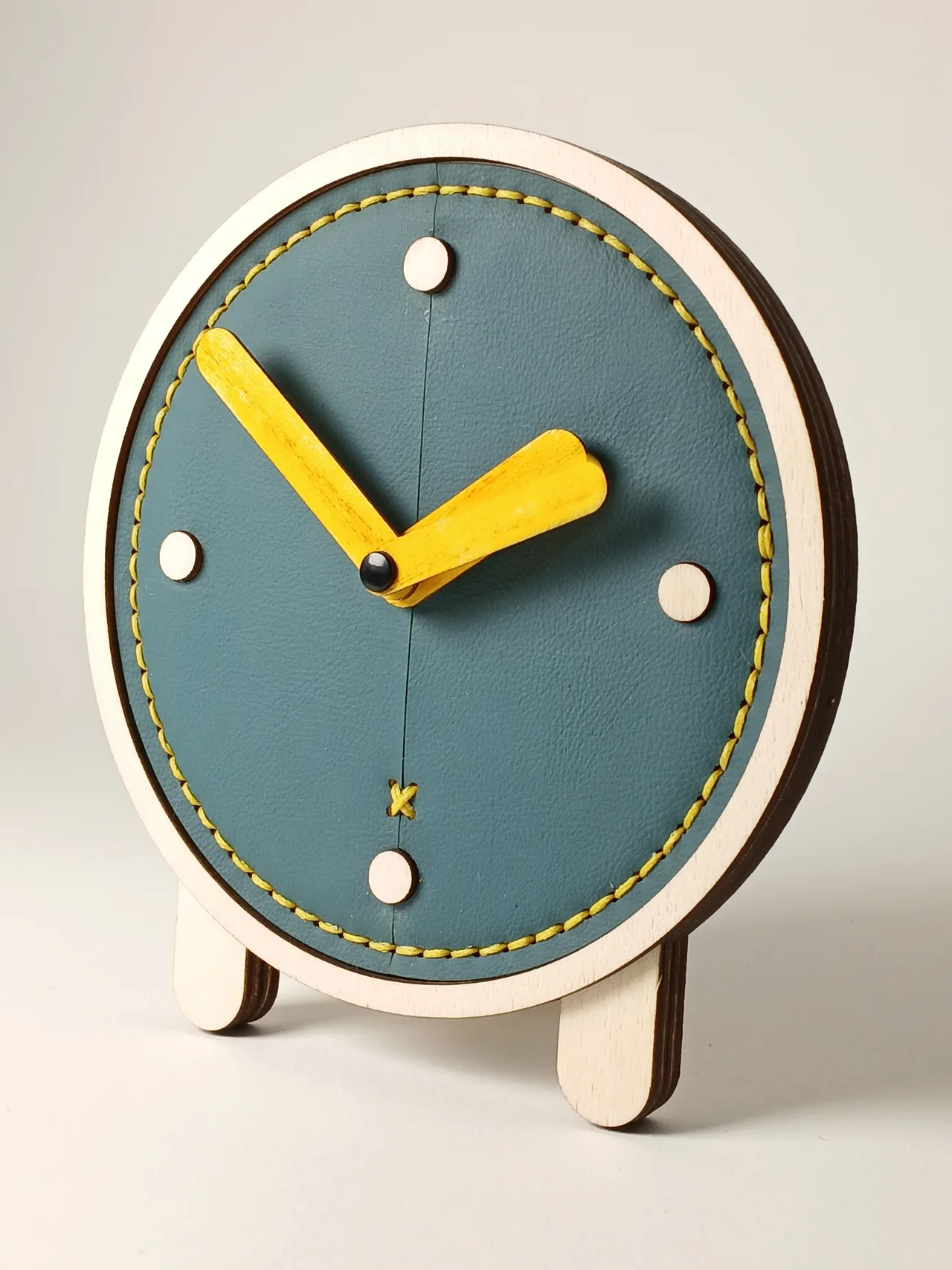 Horloge POP décorative