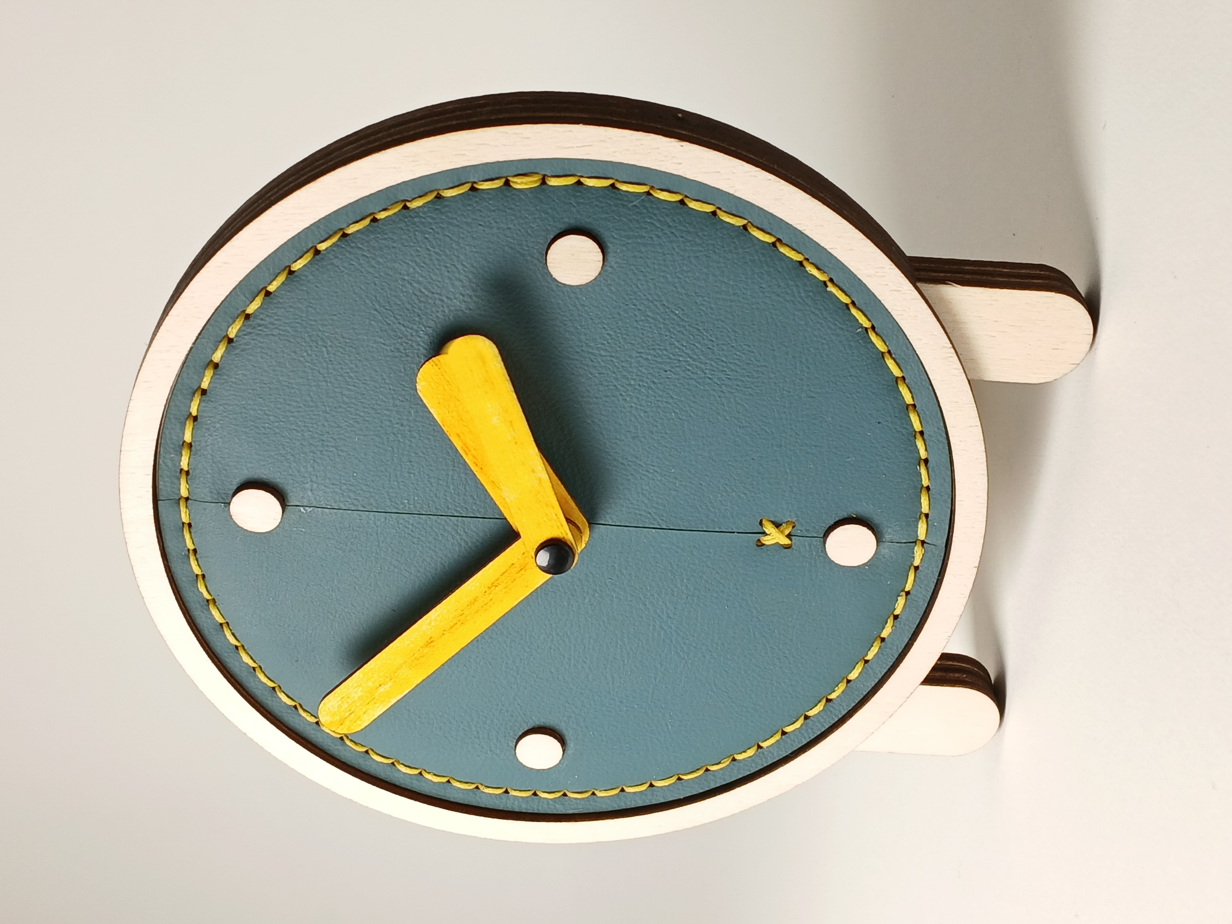 Horloge POP décorative
